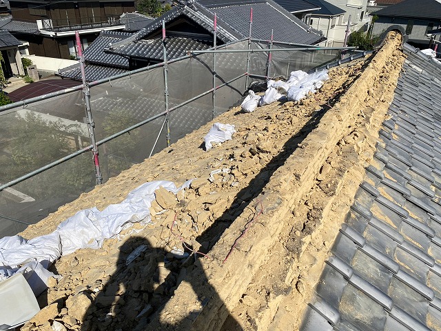 20250529-10　既存屋根めくり